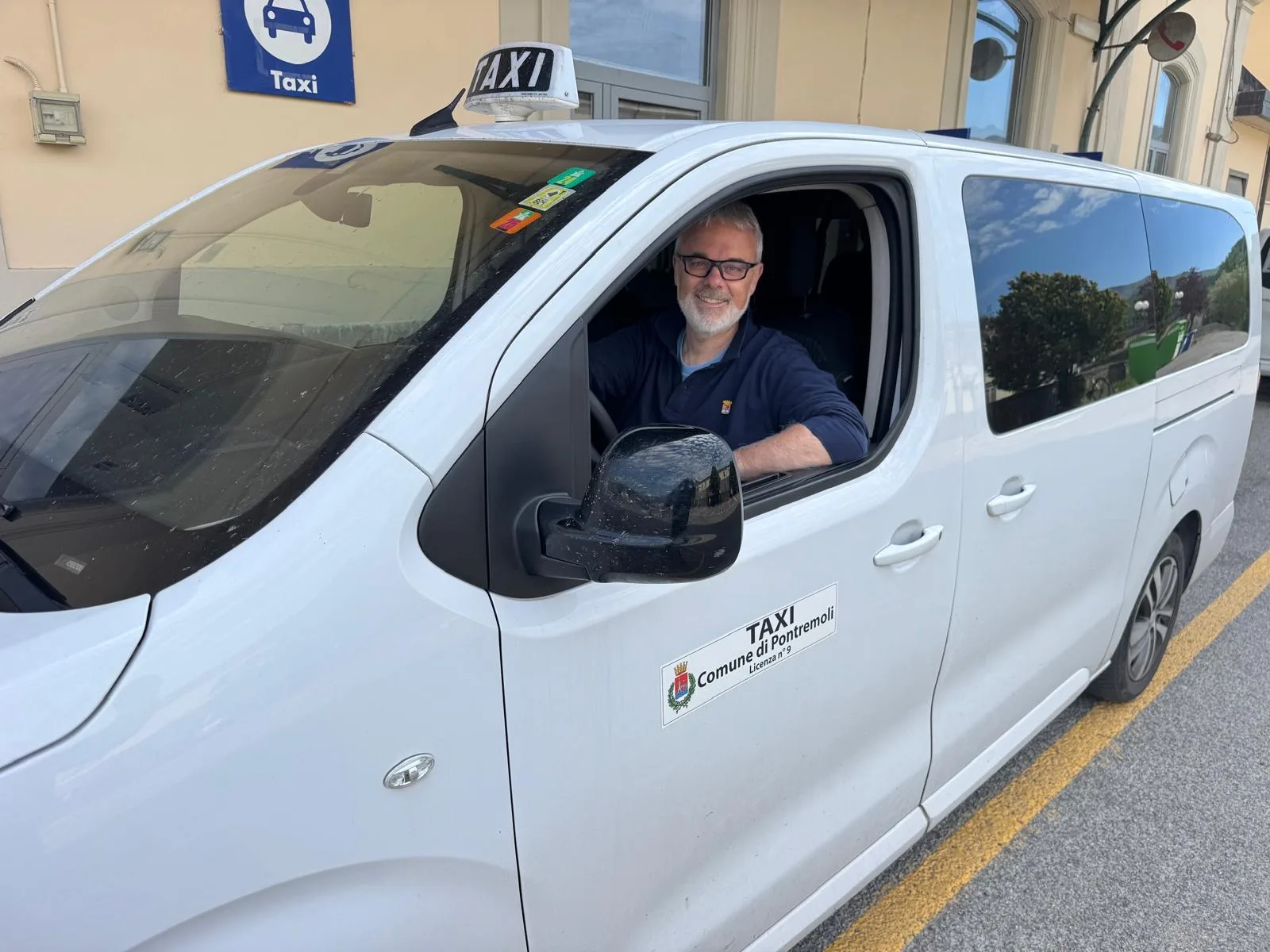 Michele Furia, taxi driver in Pontremoli for 12 years
